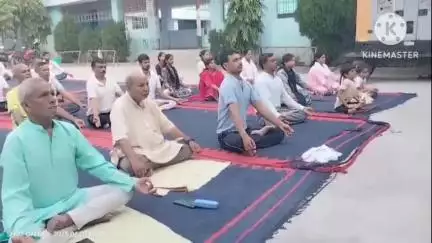 नवादा: डायरेक्ट प्रशिक्षण भवन नवादा में 15 दिवसीय योग शिविर का आयोजन हुआ