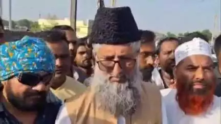खंडवा नगर: खंडवा शहर काजी ने सोशल मीडिया पर आपत्तिजनक टिप्पणी करने वालों के खिलाफ कड़ी कार्रवाई की मांग की