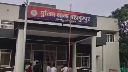 बहादुरपुर: सोशल मीडिया पर वीडियो वायरल होने के बाद पुलिस ने लापरवाही से फ़ायरिंग करने पर मामला दर्ज किया