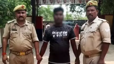 मिर्ज़ापुर: मारपीट के मामले में फरार एक आरोपी को थाना कोतवाली देहात पुलिस ने उसके घर से किया गिरफ्तार