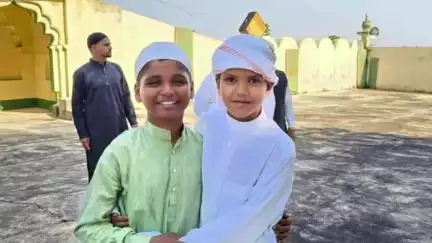 विष्णुगढ़: विष्णुगढ और टाटीझरिया प्रखंड क्षेत्र में शांतिपूर्ण ढंग से मनी बकरीद, अकीदत के साथ अदा की नमाज