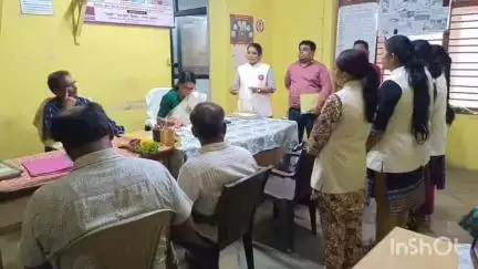 વ્યારા: વ્યારા શહેરમાં આવેલ સખી વન સ્ટોપ સેન્ટરની બાળ અધિકાર સંરક્ષણ આયોગના અધ્યક્ષ અને સચિવએ આકસ્મિક મુલાકાત લીધી.