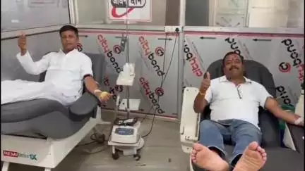 कोडरमा: बकरीद पर 56वीं बार रक्तदान, कहा- रक्तदान कर दूसरों की जान बचाना अल्लाह की नजर में असली कुर्बानी