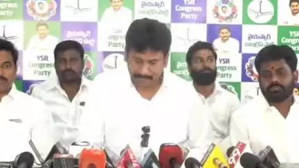 రాప్తాడు: ఏడుగురాళ్లపల్లిలో దళిత మైనర్ బాలికపై అత్యాచారం చేసిన 14 మంది నిందితులను శిక్షించాలి అనంతపురంలో మాజీ MLA ప్రకాష్ రెడ్డి