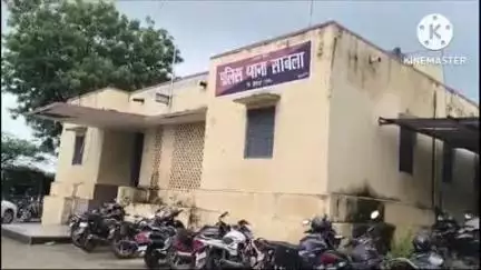 साबला: दहेज के लिए विवाहिता से मारपीट: पति ने कमरे में बंद कर पीटा, सास-ससुर ने दी जान से मारने की धमकी