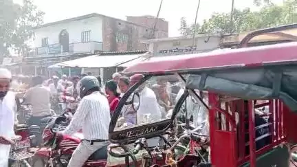 बकरीद के अवसर पर विभिन्न ईदगाहों में अदा की गई नमाज/लोगों ने एक दूसरे को दी बधाई