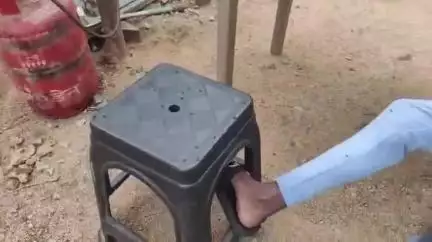 జడ్చర్ల: రాజాపూర్ మండలం కుచ్చర్ కల్ గ్రామంలో  ఈగల బారి నుండి విముక్తి కల్పించండి గ్రామస్తులు#localissue