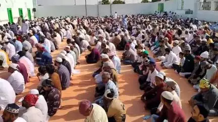 ભુજ: જિલ્લાભરમાં બકરી ઇદની શાંતિપૂર્વક ઉજવણી કરાઈ ;હજારો નમાઝીઓએ નમાઝ અદા કરી, કોમી એકતાની દુઆ કરાઈ