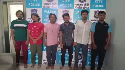 વલસાડ: નાના પારસીવાદ વિસ્તારમાં બકરા બાંધવા મુદ્દે બે જૂથો વચ્ચે મારામારી થતા સામ સામે ફરિયાદ નોંધાઈ