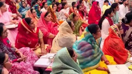 जसवंतनगर: जैन मंदिर में आयोजित धार्मिक शिविर में योग प्रशिक्षण के साथ मंत्र का पाठ, 100 से अधिक लोग सीख रहे धार्मिक सिद्धांत