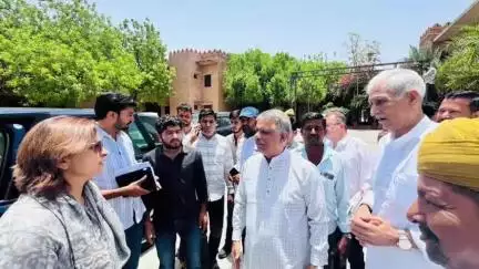 नागौर: नागौर के दौरे पर आई BJP प्रदेश उपाध्यक्ष ज्योति मिर्धा ने चिकित्सा मंत्री खींवसर की पत्नी के निधन पर संवेदना व्यक्त की