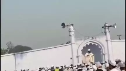 बाघमारा/कतरास: प्रखंड में धूमधाम से मनाई गई ईद उल-अज़हा, मोहालीडीह ईदगाह में नमाजियों ने नमाज़ अदा की