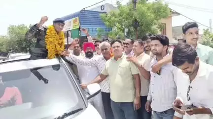 सुवासरा: सुवासरा क्षेत्र के युवा का अग्नि वीर योजना में चयन, विधायक और जिला पंचायत अध्यक्ष प्रतिनिधि ने किया भव्य स्वागत
