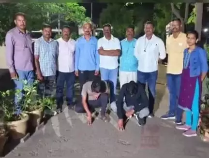 नगर: नगर तालुक्यात खंडाळा शिवारात सुरू हॉटेलवर सुरू असलेल्या वेश्याव्यवसायावरती पोलिसांचा छापा