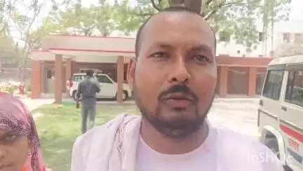 उरई: पुलिस अधीक्षक कार्यालय उरई में एक व्यक्ति ने पड़ोसी पर लगाया भाई की हत्या करने का आरोप, SP से की शिकायत