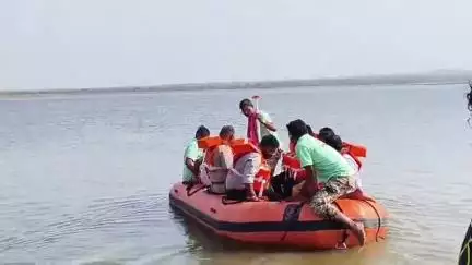 वणी: वणी व मारेगाव तालुक्यातील पूरबाधित गावात महसूल प्रशासनाच्या वतीने नैसर्गिक आपत्तीबाबत मॉक ड्रिल