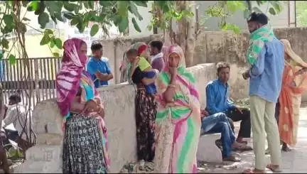 बांसवाड़ा: दानपुर थाना क्षेत्र के बारी गांव में जीजा ने साली का गला दबाकर हत्या की, शव का पोस्टमार्टम कर परिजनों को सौंपा गया