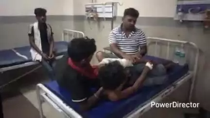 कटिहार: मनसाही के पास ई-रिक्शा पलटने से चालक घायल, अस्पताल में भर्ती