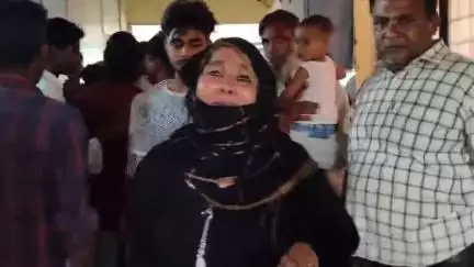 मुज़फ्फरनगर: लद्धावाला में दो पक्षों के बीच जमकर मारपीट, एक युवक घायल, पुलिस ने तीन लोगों को हिरासत में लिया, परिजनों ने किया हंगामा