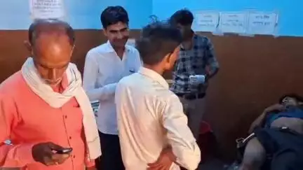 शाहबाद: बासित नगर के पास एक तेज रफ्तार ऑटो पलटा, पांच यात्री घायल होकर अस्पताल में भर्ती