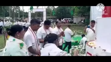 ডুমডুমা: তালাপত আটছা আৰু আটুৱা তিনিচুকীয়া জিলা সমিতিৰ উদ্যোগত  চাহ জনজাতি ছাত্ৰ সন্থাৰ ৩৭তম শ্বহীদ দিৱস উদযাপন