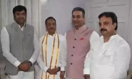 शोहरतगढ़: विधायक विनय वर्मा ने लखनऊ में राज्यसभा सांसद दिनेश शर्मा से की मुलाकात