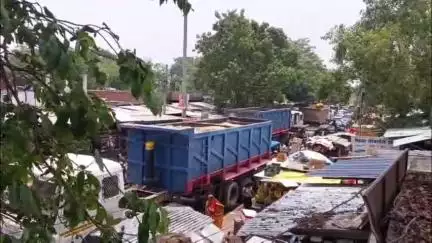 बोध गया: बोधगया: पच्छटी मोड़ से निरंजना पुल तक हाइवा और सड़कों पर अतिक्रमण से सड़क जाम की समस्या