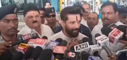 पटना ग्रामीण: पटना एयरपोर्ट पर केंद्रीय मंत्री चिराग पासवान ने एनडीए गठबंधन में दरार डालने वालों को चेतावनी दी