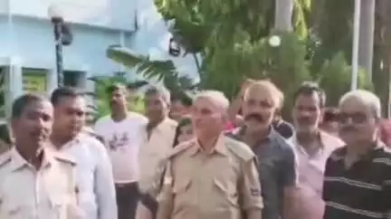 बथनाहा: रानी पुल के पास बाइक सवार अपराधियों ने युवक की गोली मारकर हत्या कर दी