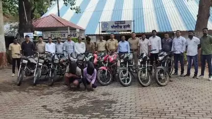 शिरपूर: गुन्हे शोध पथकाने दोन संशयितांच्या ताब्यातून 3 लाख 60 हजारांच्या 9 दुचाकी केल्या हस्तगत,पोनि परदेशी यांची माहिती