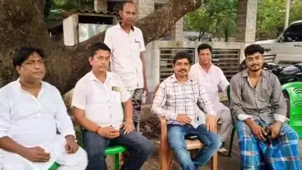 ভাঙড় ২: ঈদ উপলক্ষে সাইহাটি বুথে দলীয় কর্মীদের সঙ্গে সৌজন্য সাক্ষাৎ করলেন ভাঙ্গর ১ পঞ্চায়েত সমিতির বন ও ভূমির কর্মাধ্যক্ষ
