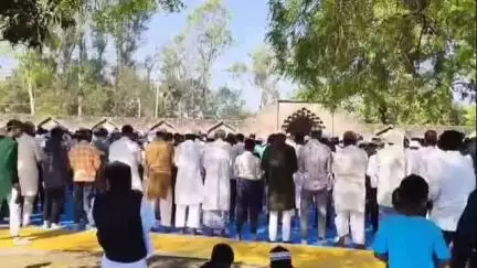 बिसवां: नगर से लेकर ग्रामीण क्षेत्र में बकरीद के त्योहार पर सुबह से शाम तक पुलिस की सख्त निगरानी रही