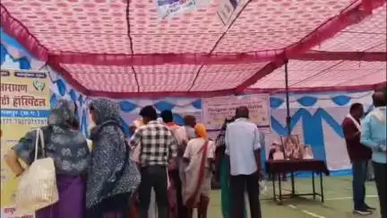 मंडला: जिले के ग्राम भीमडोंगरी में ग्राम पंचायत द्वारा नि:शुल्क स्वास्थ्य शिविर का आयोजन, 180 मरीजों की हुई जांच