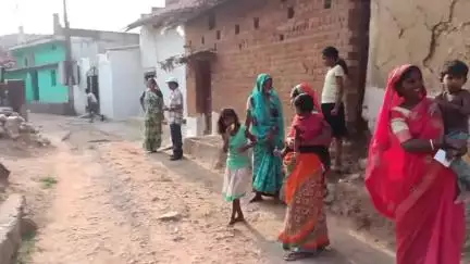 मस्तुरी: ग्राम पंचायत कटनई में हैंडपम्प खराब होने से ग्रामीणों को पानी के लिये हो रही परेशानी
#jansamasya
