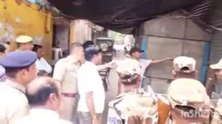 संभल: जिलाधिकारी व पुलिस अधीक्षक ने आलम सराय में प्राचीन 68 तीर्थों में से एक कूप का निरीक्षण कर आवश्यक दिशा-निर्देश दिए