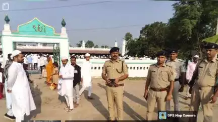बेतिया: बानूछापर, लिबर्टी सिनेमा, बड़ी मस्जिद समेत कई जगहों पर बकरीद को लेकर पुलिस तैनात, डीएसपी ने की निगरानी