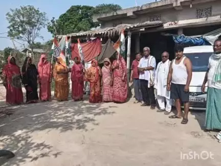 खजौली: खजौली के छपराढ़ी में कांग्रेस कार्यकर्ताओं ने तिरंगा यात्रा कार्यक्रम का आयोजन किया