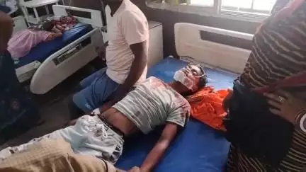 गोड्डा: बाबूपुर के पास सड़क हादसे में एक युवक घायल, सदर अस्पताल से भागलपुर रेफर