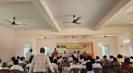 ରାୟଗଡା: ଜିଲ୍ଲା ବିଜେପି କାର୍ଯ୍ୟାଳୟରେ ଆୟୋଜିତ ସ୍ୱତନ୍ତ୍ର ବୈଠକରେ ଯୋଗଦେଲେ ମନ୍ତ୍ରୀ ବିଭୁତି ଭୂଷଣ ଜେନା