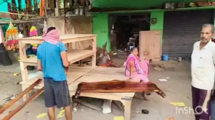 दाउदनगर: भखरुआं बाजार रोड स्थित फर्नीचर दुकान से चोरों ने चुराई हजारों रुपए की संपत्ति, संचालक ने थाने में दिया आवेदन