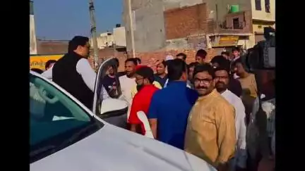 सहारनपुर: सपा विधायक आशू मालिक ने सहारनपुर देहात विधानसभा की कई कॉलोनियों का किया निरीक्षण, जल्द बदले जाएंगे जर्जर बिजली के तार