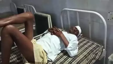 दतिया: जिले के चिरगांव रोड पर बाइक अनियंत्रित होकर गिरने से 3 लोग घायल, भांडेर अस्पताल में किया गया उपचार