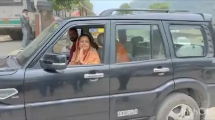 भलेई: पूर्व शिक्षा मंत्री आशा कुमारी ने किहार में मुस्लिम समुदाय के लोगों के साथ की मुलाकात