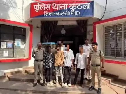 कटनी नगर: कार से शराब तस्करी करते 5 आरोपी गिरफ्तार, कुठला पुलिस की कार्रवाई