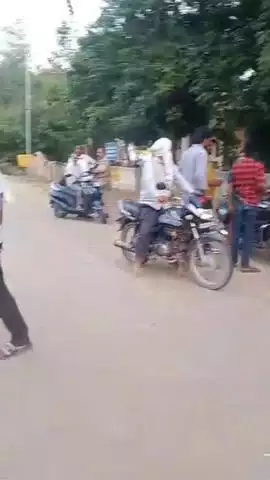 वैर: भुसावर वैर सड़क मार्ग पर कार में आग लगने से एक डॉक्टर की मौके पर हुई मौत, दमकल ने आग पर पाया काबू