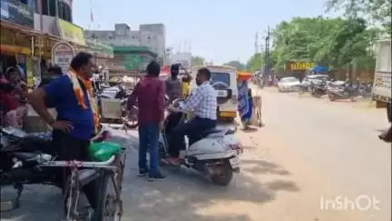 बिना पार्किंग के चल रहे बैंक बने ट्रैफिक समस्या की वजह#jansamasya