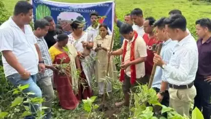 ওদালগুৰি: শুক্লাইত নদীৰ গৰাখহনীয়া ৰোধৰ বাবে চাৰি হাজাৰ বাহ গছ ৰোপনৰ শুভাৰম্ভণি কৰে বিটিআৰৰ ইএম দাউবাইচা বড়োয়ে