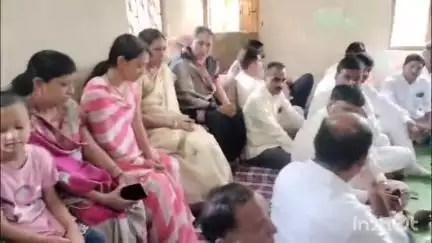 जळगाव जामोद: स्वर्गीय पंकज देशमुख यांच्या मृत्यूची चौकशी सीआयडी मार्फत करण्यासाठी बाजार समिती सभागृहात सर्व पक्षीय बैठक
