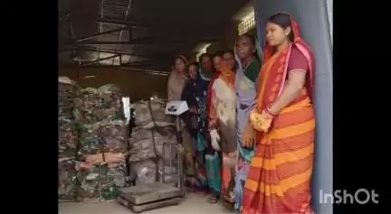 बेमेतरा: राखी गांव की दीदियों ने किया कमाल, कचरा नहीं, कमाई का जरिया बनाया