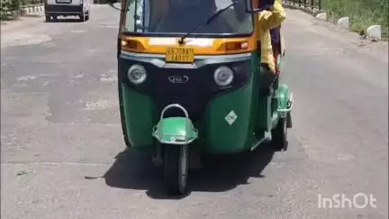 થરાદ: મીઠા હાઇવે પર ખાડાઓનું સામ્રાજ્ય,નાગલા પાસે મોટા ખાડાઓથી વાહનચાલકોને મુશ્કેલી, તાત્કાલિક સમારકામની માંગ.#Jansamasya